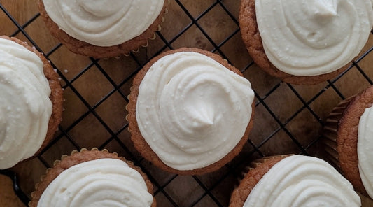 Healthy Cream Cheese Icing (5 g of carbs + refined sugar free)